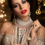 what jewelry is popular in different seasons with spring pearls, summer beads, fall gold rings, and winter statement earrings
